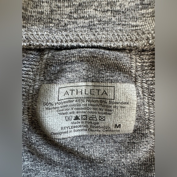 Athleta Fastest Track Gray Long Sleeve Quarter-Zip Pullover- size Medium - Picture 5 of 7